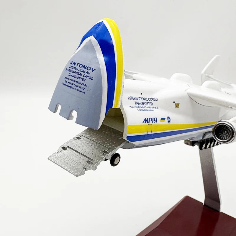 New 30cm AN-225 Airplane Model Toy Kit cabin door Openable Antonov 225 Mriya Cargo Plane Model for Collections and Displays