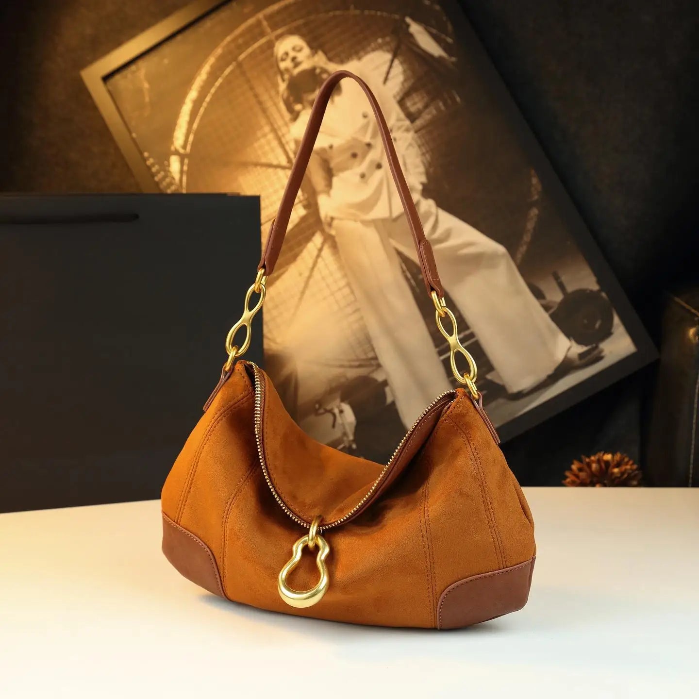 Women's Designer Diaper Bag Elegant Crossbody Handbag Luxury Minimalist Tote Vintage Leather Unique And Trendy Design