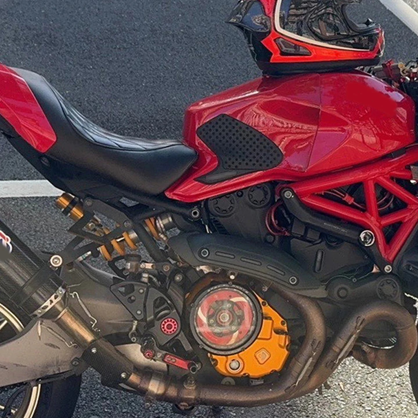 For Ducati MONSTER 696 795 796 1100 1100S 696Motorcycle Anti-slip Sticker Tank Pad Knee Grip Traction Side Decal 3M Side Sticker
