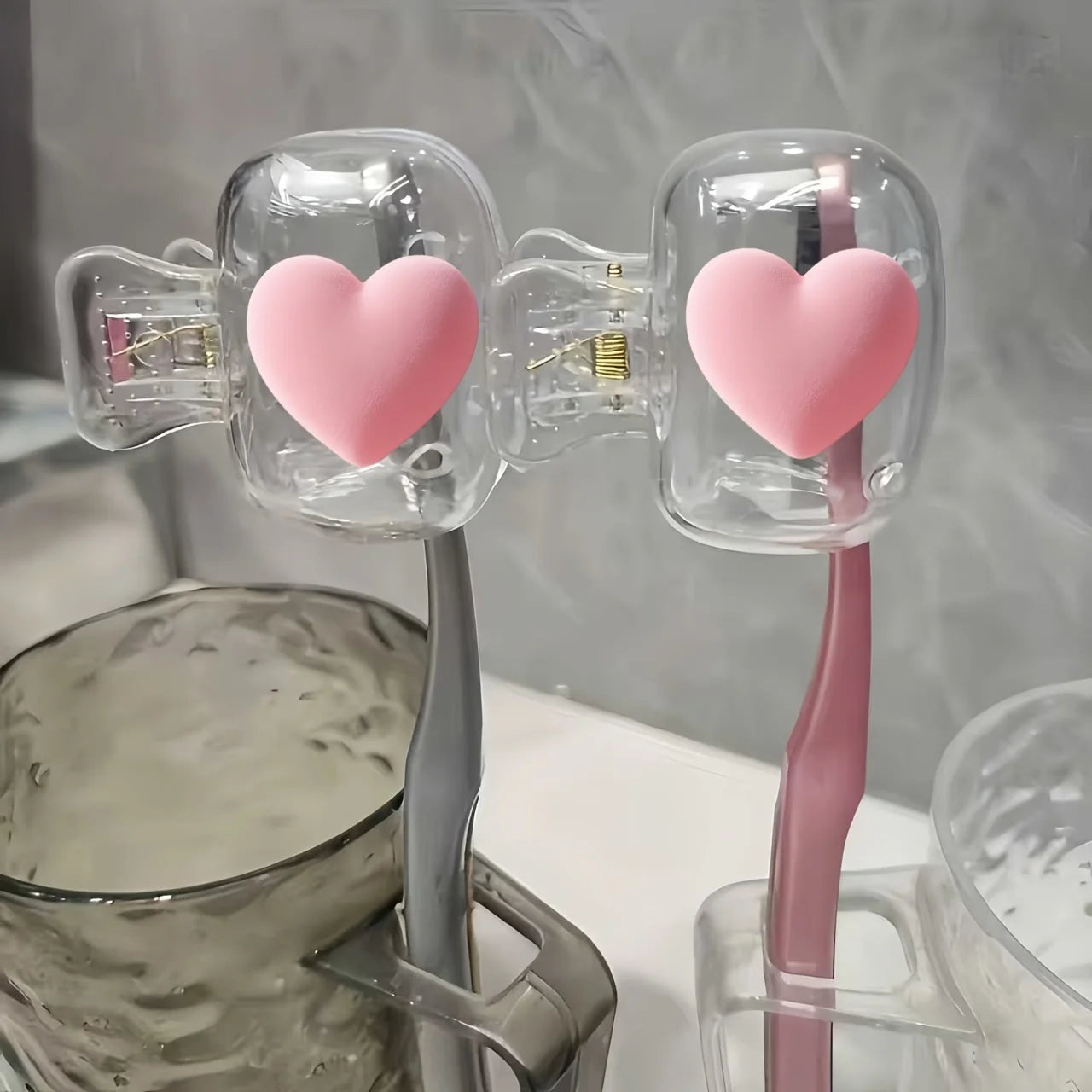2pcs Pink Heart Toothbrush Holder Clips Home Portable Travel Toothbrush Protective Cap Storage Box Protection Clip Cover Gifts