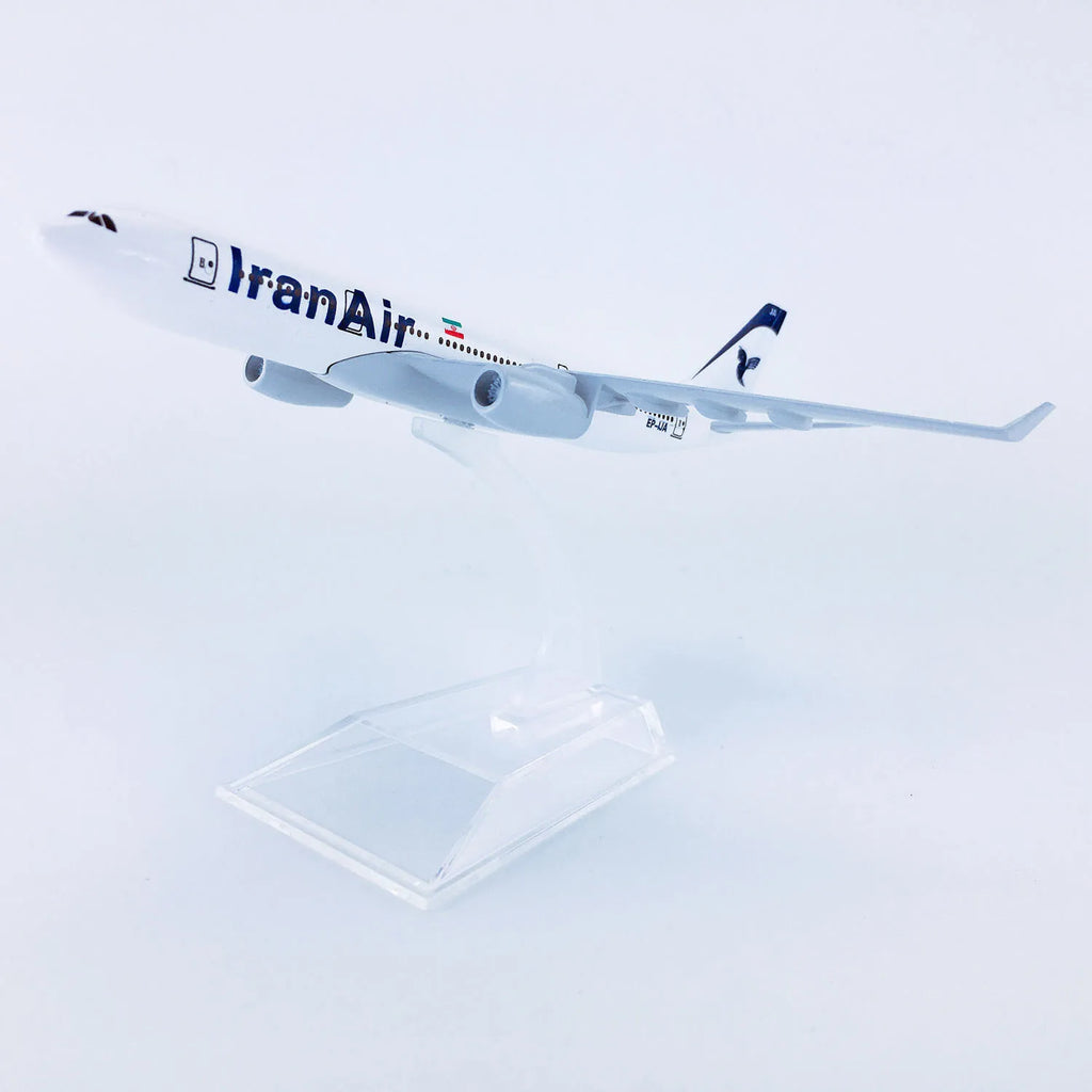 A330 Series 16cm 20cm Beluga Airplane kit Alloy Metal Diecast Airplanes Toy Aircraft 330 Plane model for Collection Gift