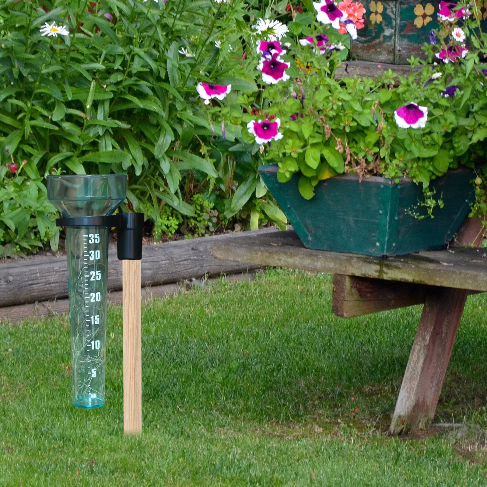 Plastic Rain Measuring Cup with Holder Rain Meter Gauge with 35mm Capacity Easy To Install for Garden Farm Lawn Outdoor Use