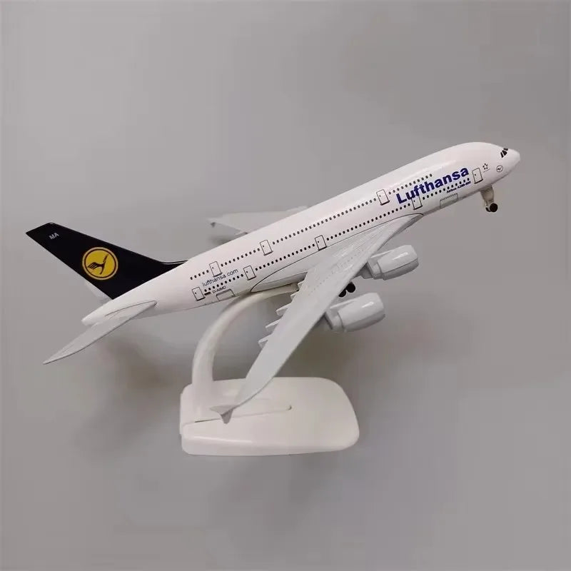 20cm Alloy Aircraft Model A380 Aircraft Airbus Lufthansa Resin Aircraft Model Toy With Landing Gear Collection Hobby Gift