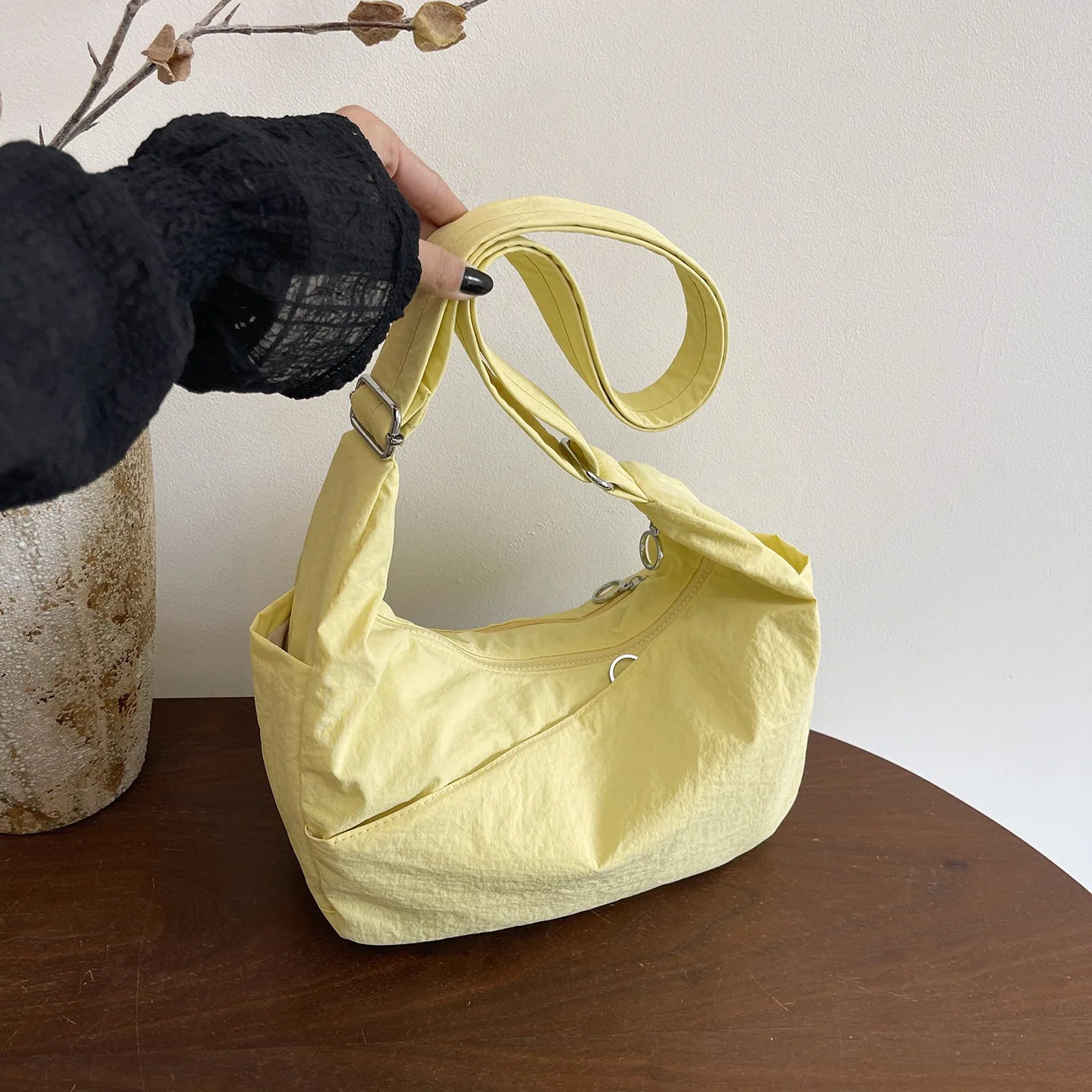 New Korean Style Fashion Nylon Shoulder Dumpling Bag  Large Capacity Lightweight Casual Crossbody Bag Daily Commuting Tote Bag