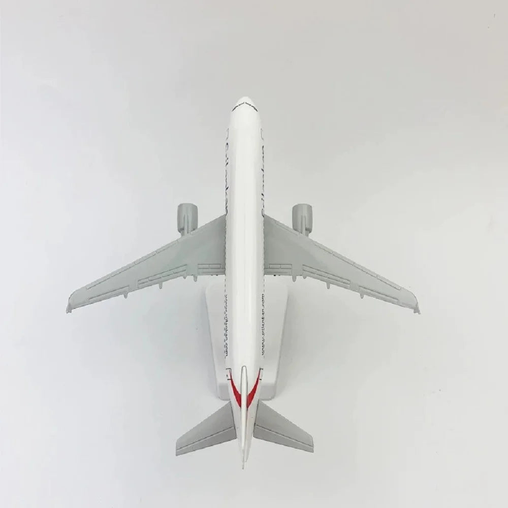 Scale Aircraft Model Simulation airplane kids toys Model 20cm Alloy Metal Aircraft A320 Sri Lankan Airways with Landing Gear Gif