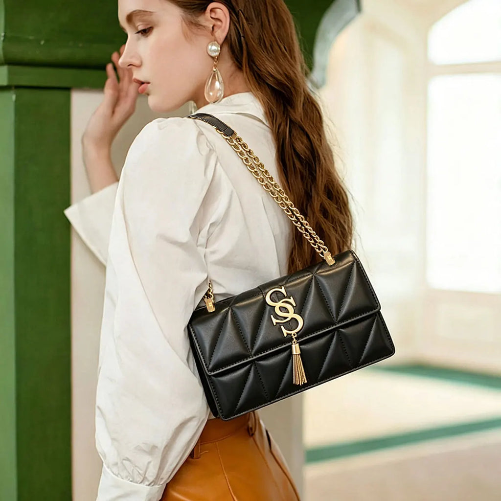 Fashionable Elegant  Argyle Quilted Small Square Bag Exquisite Metal Letter Tassel Diagonal Cross Bag Commuter Shoulder Bag