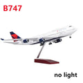 747 Delta Air Lines 47CM 1:150 Scale B747 child toy plane Model Toy Aircraft LED Light Airplane diecast flight machine model Gif