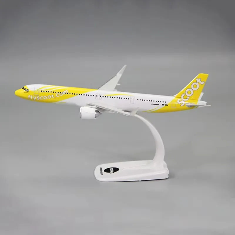 New1:200 Assembly Plane Model World Aviation Series UAE Emirates/THAI/Qatar/Singapore/Etihad/Austrian/ Italy A350/A320/A380/B777