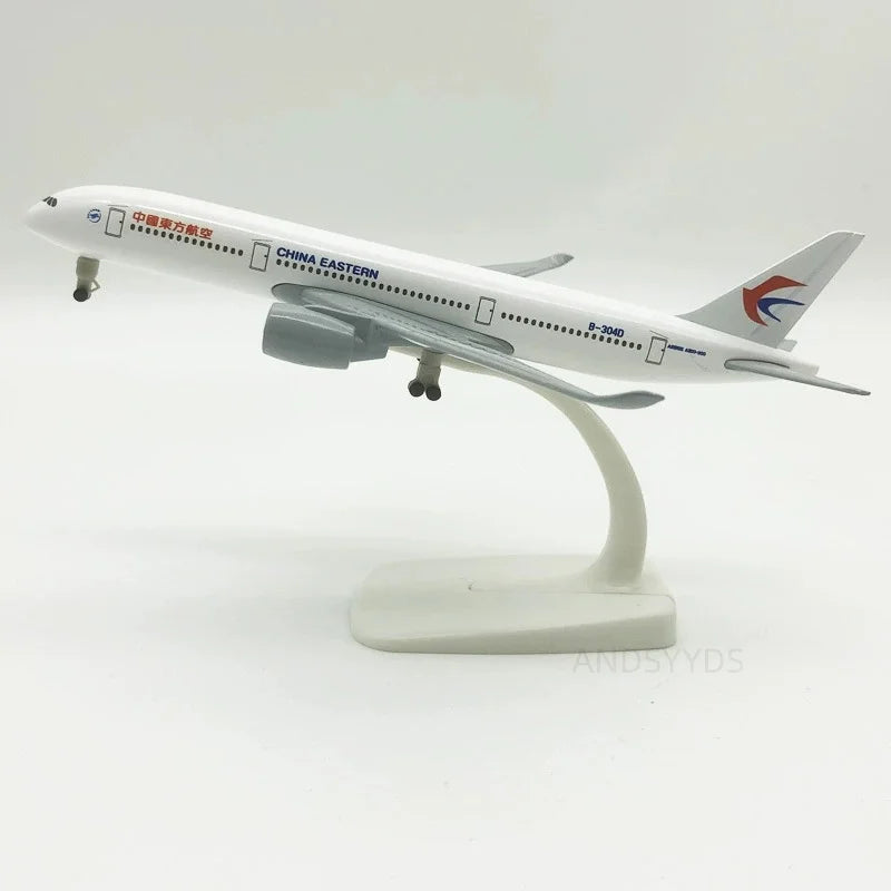 20cm China Eastern A350 Miniature Airplane 1/300 scale Diecast Metal Airplane Model Kit with Stand＆Wheel For Boy Toy Gift