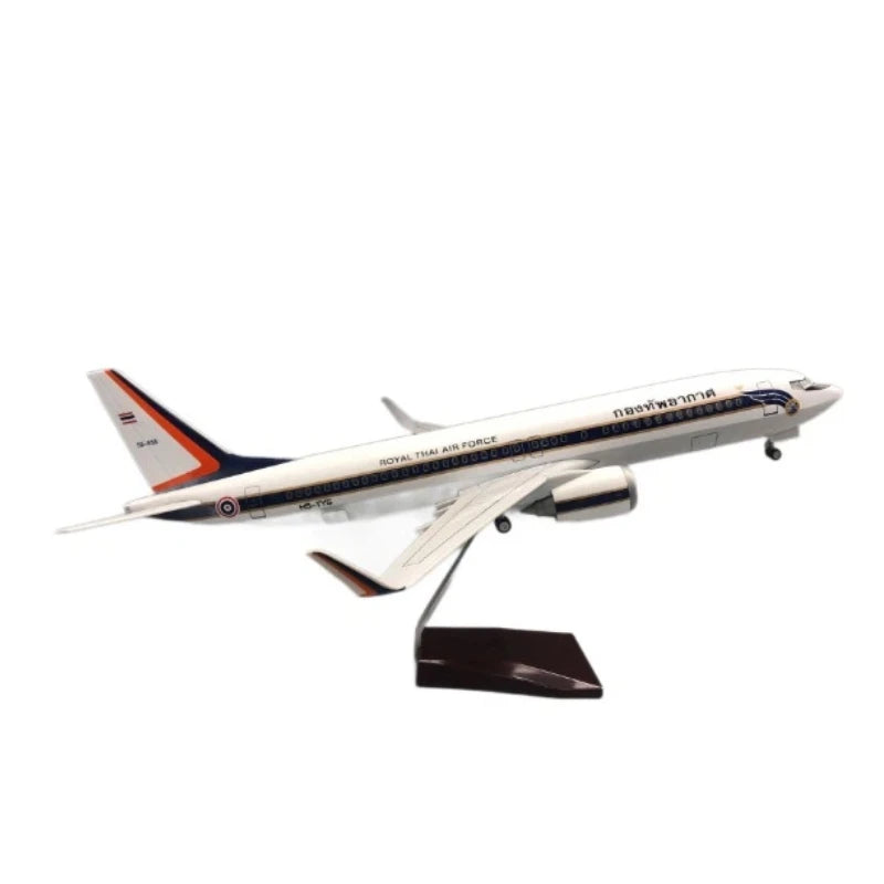 Royal Thai Presidential Boeing 737 Airplane Model 47cm Simulated Static Aircraft With Lights And Wheels For Collection Display