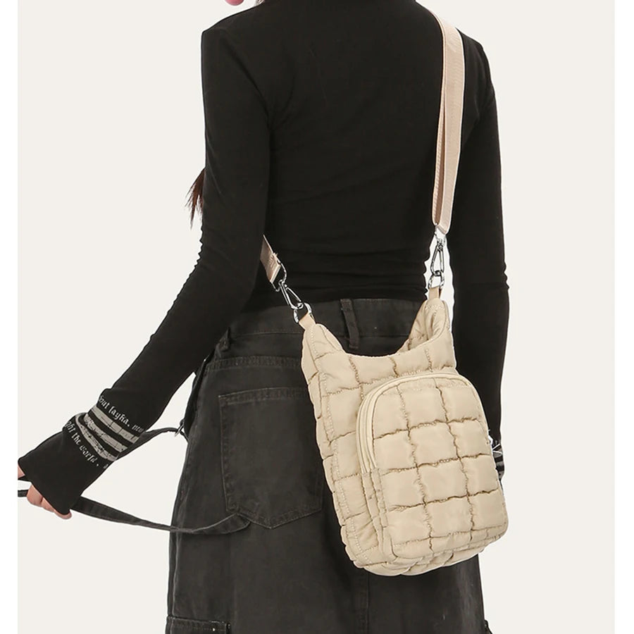 New Quilted Plaid Padded Water Bottle Crossbody Bag, Large Capacity Fashion Shoulder Bag, Trendy Ruffle Mini Handbag for Daily O