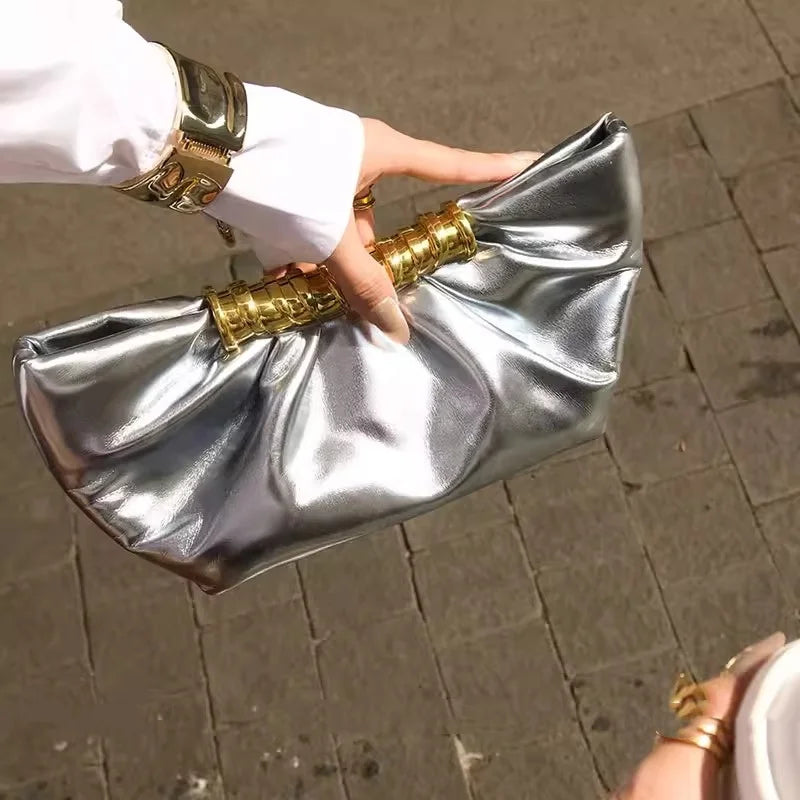 Luxury Golden Black Clutch Bag Cloud Bag Metal Folded Dumpling Bag High Quality Banquet Bag Single Shoulder Bag 2026 Fashion