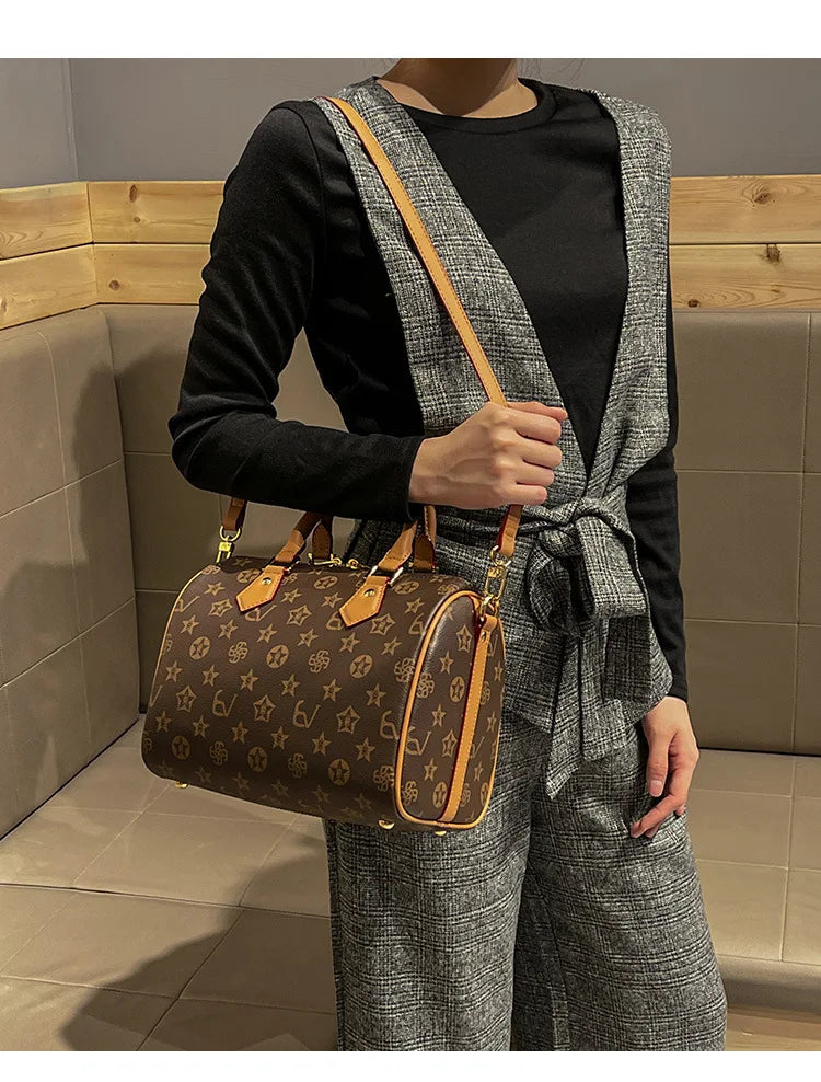 Designer Vintage Diaper Bag Women Luxury Crossbody Bag High-End Handbag Minimalist Elegant Large Capacity Leather Tote