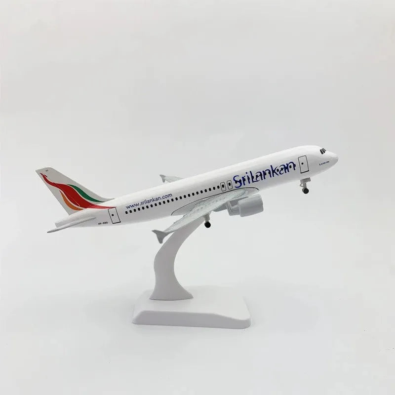 Scale Aircraft Model Simulation airplane kids toys Model 20cm Alloy Metal Aircraft A320 Sri Lankan Airways with Landing Gear Gif