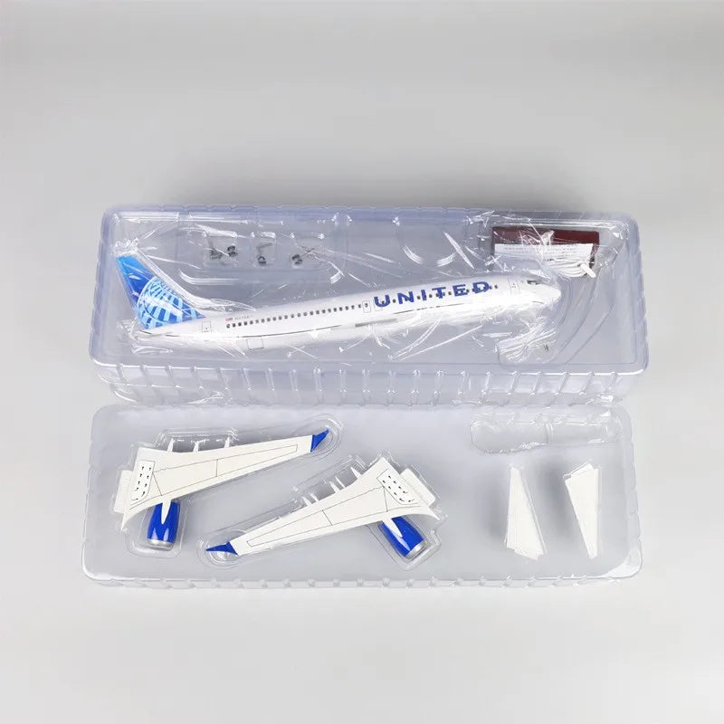 47cm Amercian United Airlines B737MAX 1/85 Large Scale Airplane Model Kit with Stand for Display Collection or Adult Toy Gift