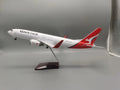 Display Toy Scale 1:85 47cm B737-800 Airplane Model Qantas Australian Airways Aircraft Model Plane with Landing Gear Collection