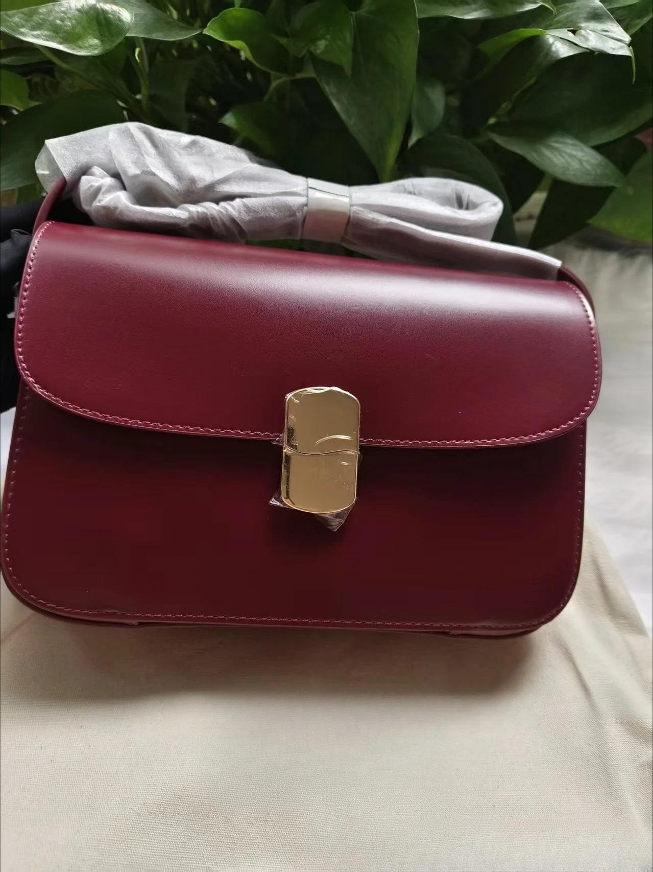 New SE bag, women's messenger bag, fashionable leather bag, high-quality commuter bag, small square bag