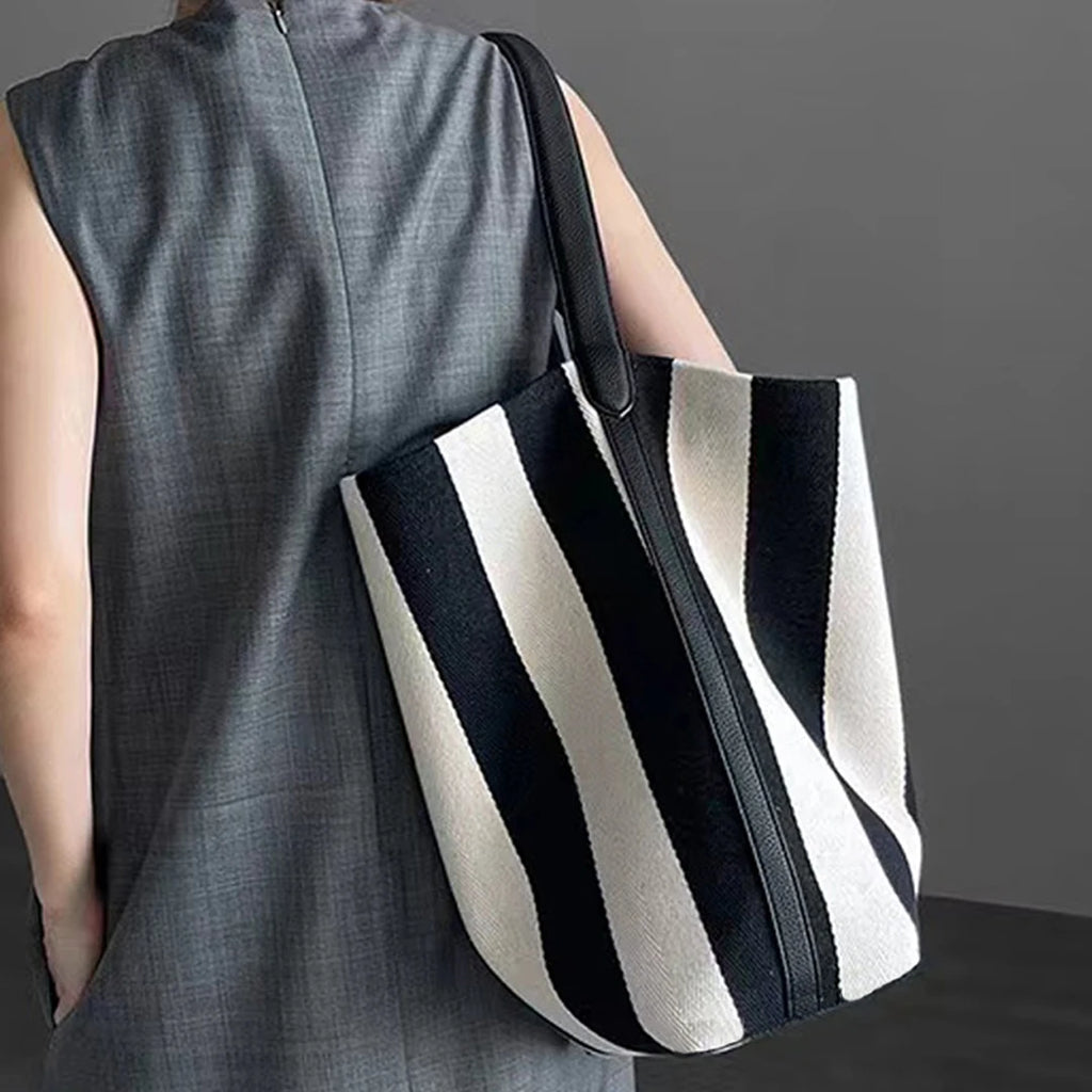 Black and white striped tote bag large capacity women's canvas commuting bag simple and casual shoulder bag Korean Handbag