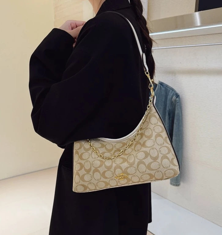 Fashionable Women Tote Bag With Letter Logo And Textured Leather Also A Perfect Luxury Diaper Bag Choice