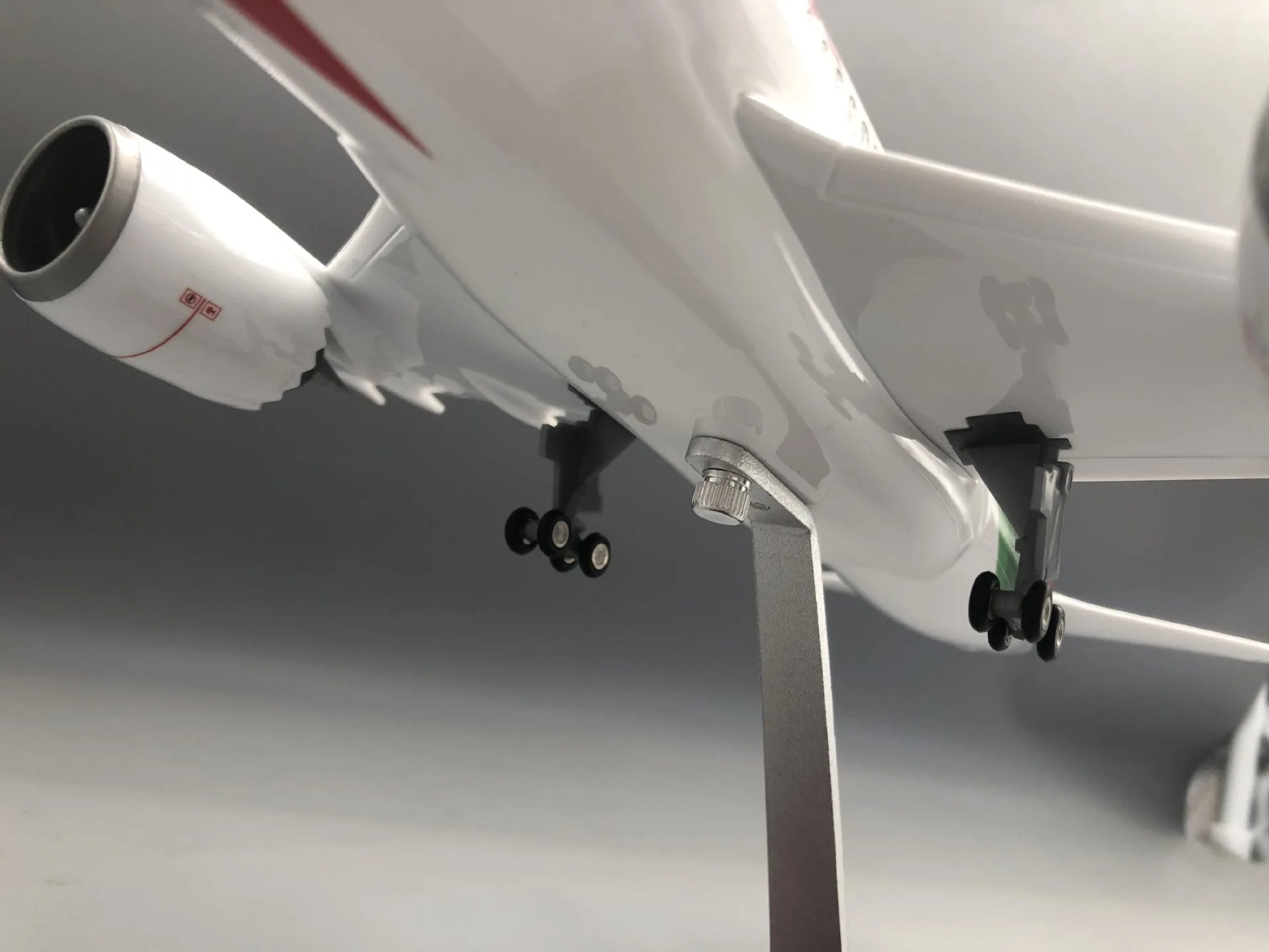 787 Airplane Model Royal Air Maroc 1/130 Scale Plane with Stand Wheels for Adult Aviation Souvenir Hobby Collection Toy Gift