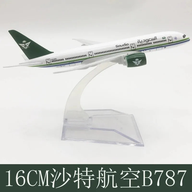 Saudia Arabia B787 Plane Airplane Model Aircraft Model 16cm Diecast Metal 1/400 Scale Planes Model Toy with Stand Aviation