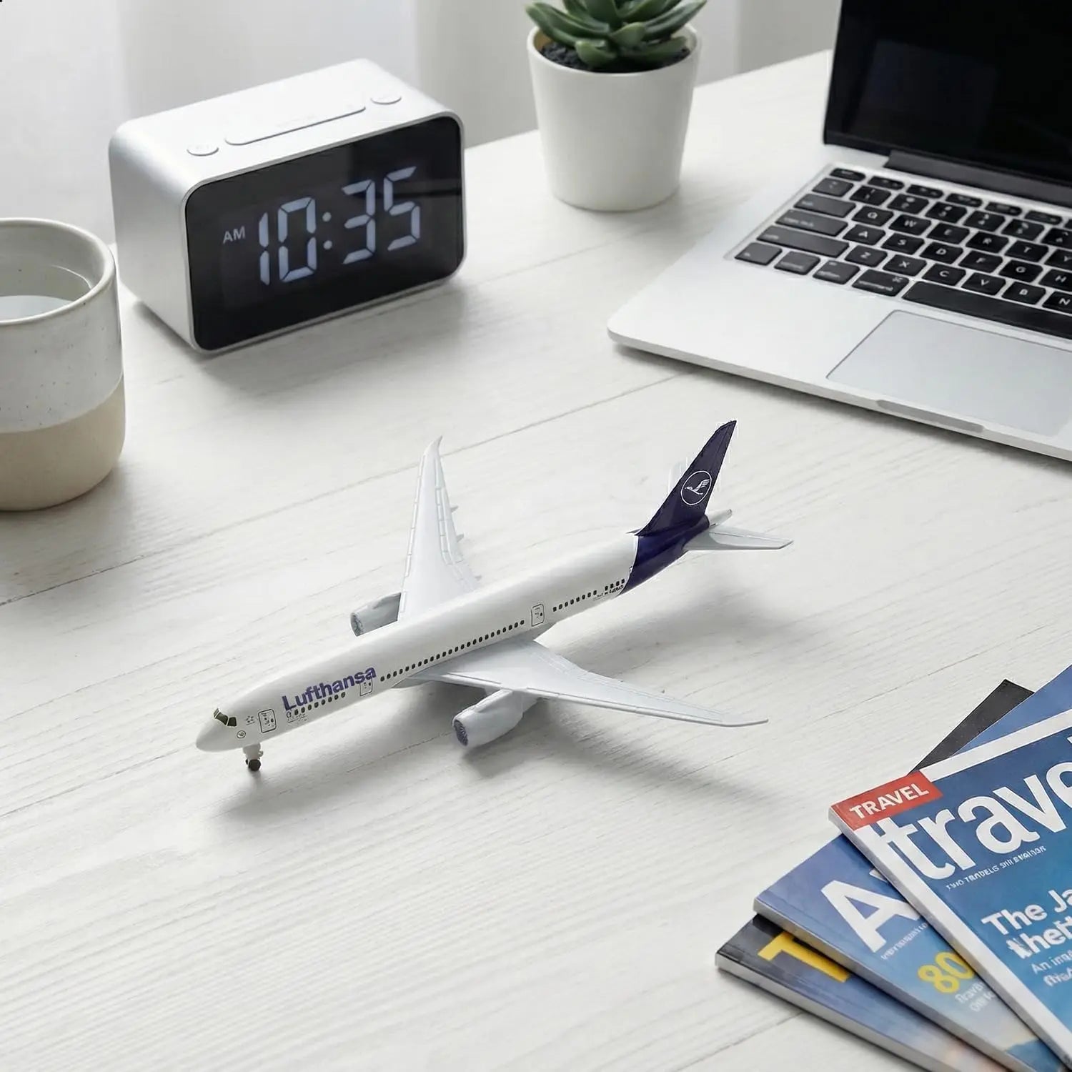 20cm Lufthansa B787 Airplane Model Toy Kit 1/300 Scale Diecast Metal plane Model with Stand for Collection and Display or Gift