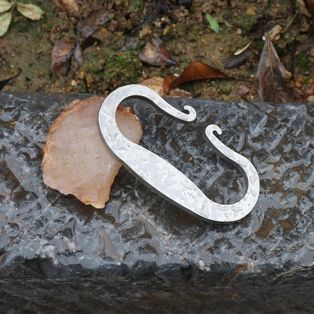 Light Weight Fire Sickle Outdoor Fire Absorber Moisture-proof High Carbon Steel Survival In The Wild Durable Make Fire Up Tools