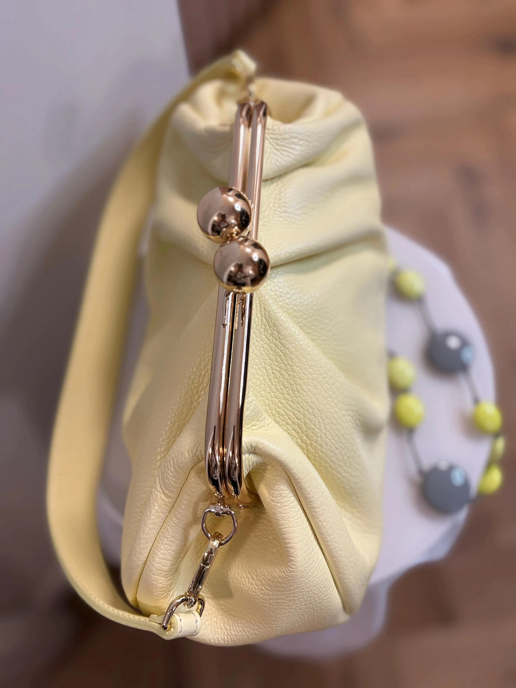 LOST IN VINTAGE Large Purse 35x20x12cm Artficial Leather Premium Plus Bag Big Ball Kiss Lock Clutch Purse Clutch Deep Folds Bags