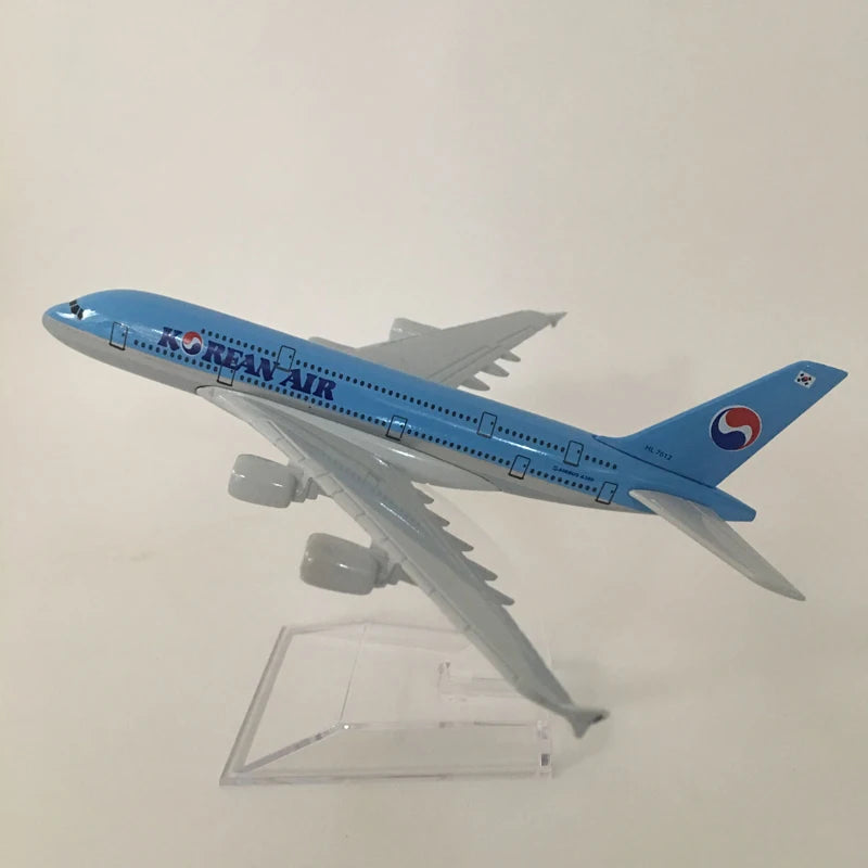 JASON TUTU 16cm Gulf Air Boeing 787 Plane Airplane Model Aircraft Model Diecast Metal 1/400 Scale Planes Gift Collection