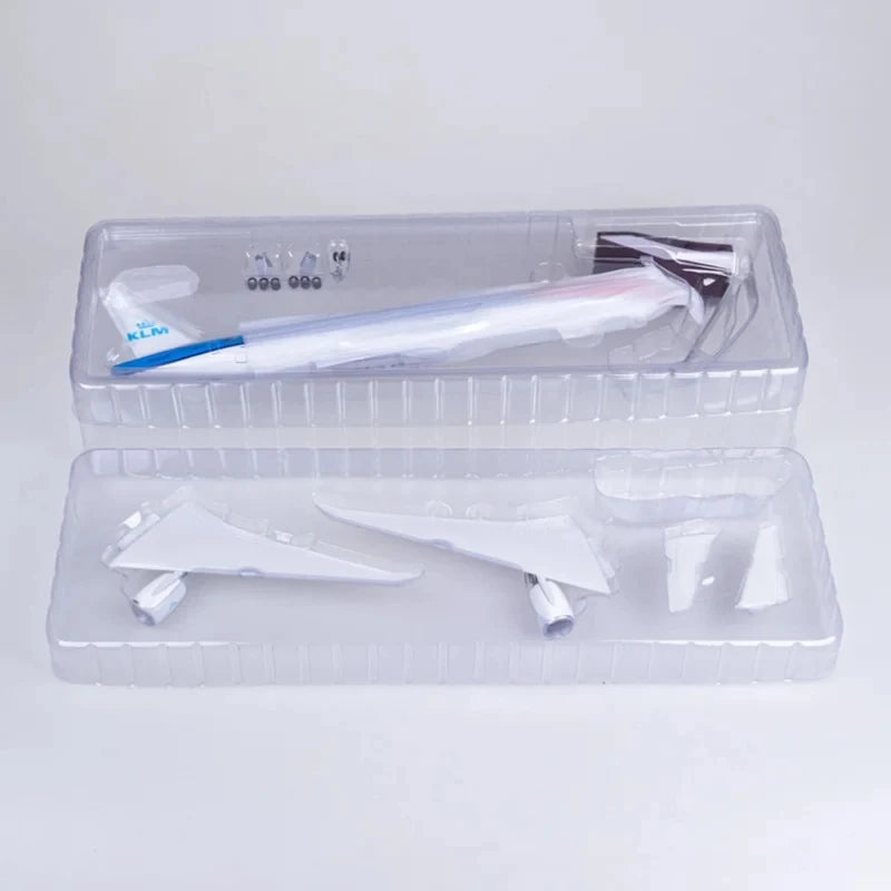 1:157 Scale Plane 47cm KLM Airways B777 Model Airplanes Diecast Resin Aviation Children's Day Birthday Toys With LED Lamp & Base