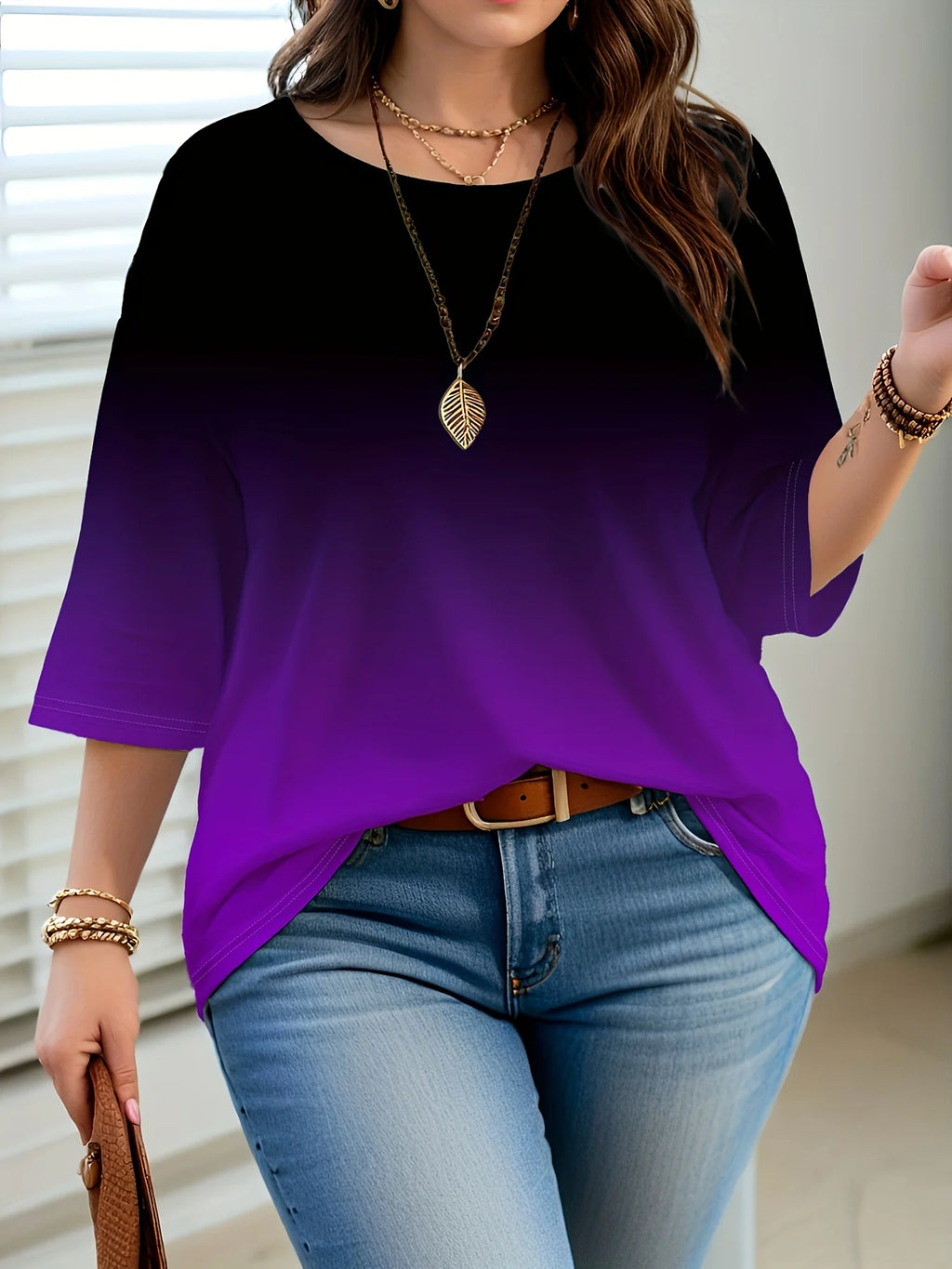 Plus Size Women's Gradient Color T-Shirt - Loose, Elegant, Casual, Comfortable, and Fashionable Top.