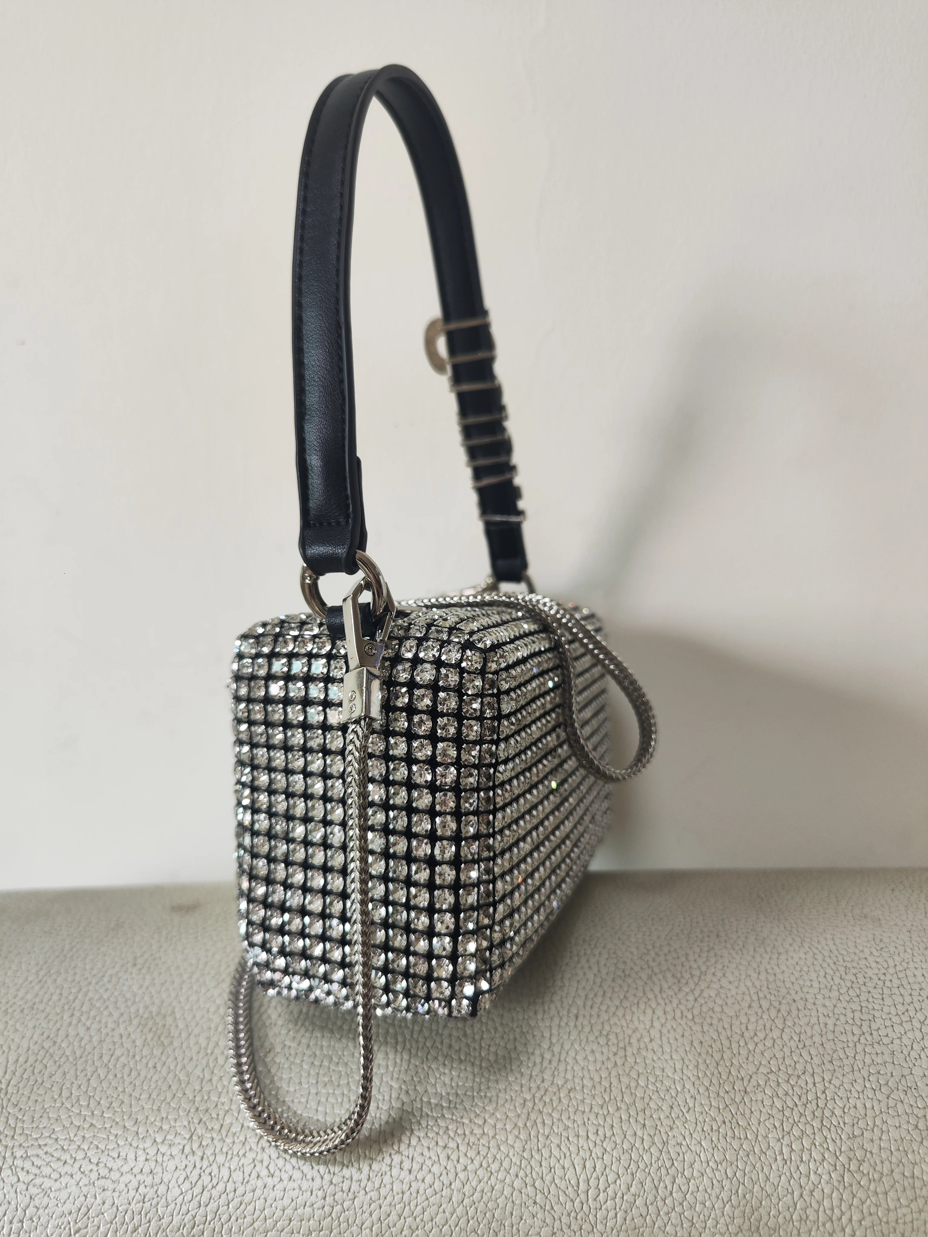 2026 Luxury Rhinestone Pearl Evening Bag for Women | Sparkly Stage Performance Purse | Elegant Dinner Party Clutch Crossbody Bag