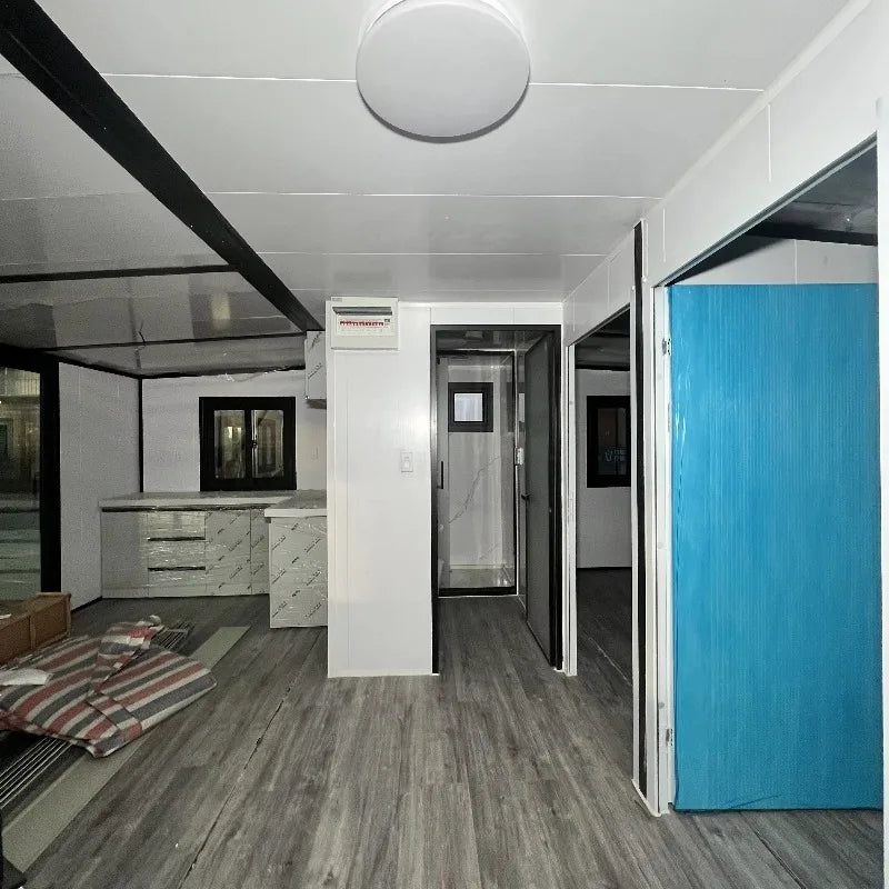 Customized Prefab 2 Story 40Ft Villa Expandable Container House Modern Modular Detachable Waterproof Luxury Hotel 2 3 Bedroom
