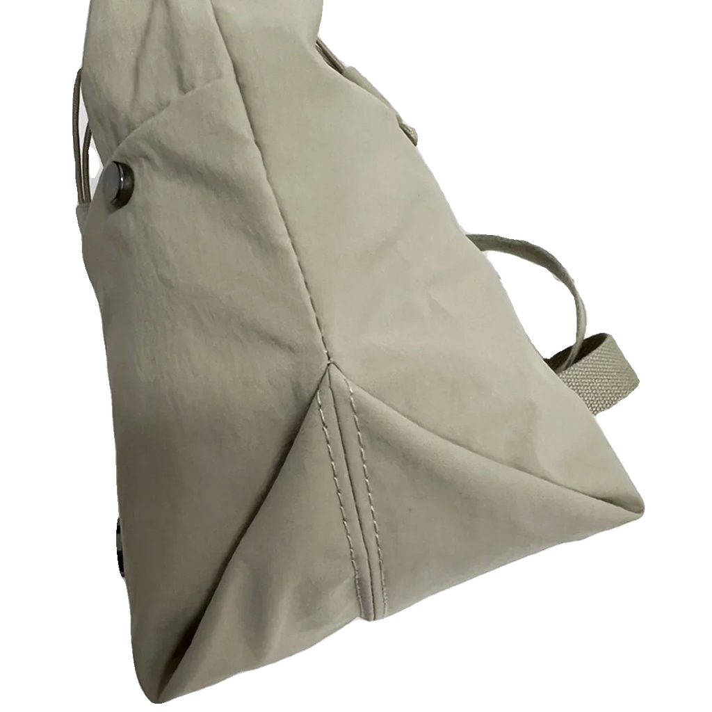 Ultra-light Nylon Crossbody Bag for Women Adjustable Wide Strap Lightweight Women's Bag Zipper Closure Stylish Messenger Bag