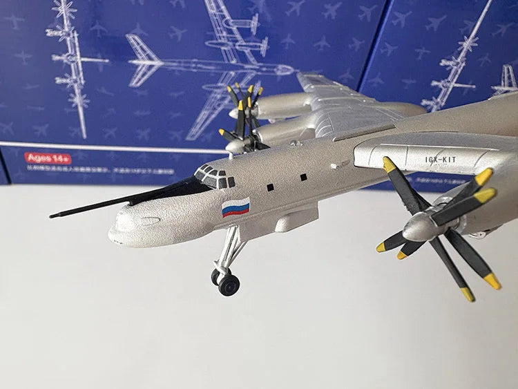 1:200 Scale Tupolev TU95 Bear Type Strategic TU-95 Bomber Metal Model Diecast Airplane Desktop Ornament Aircraft Collection Gift