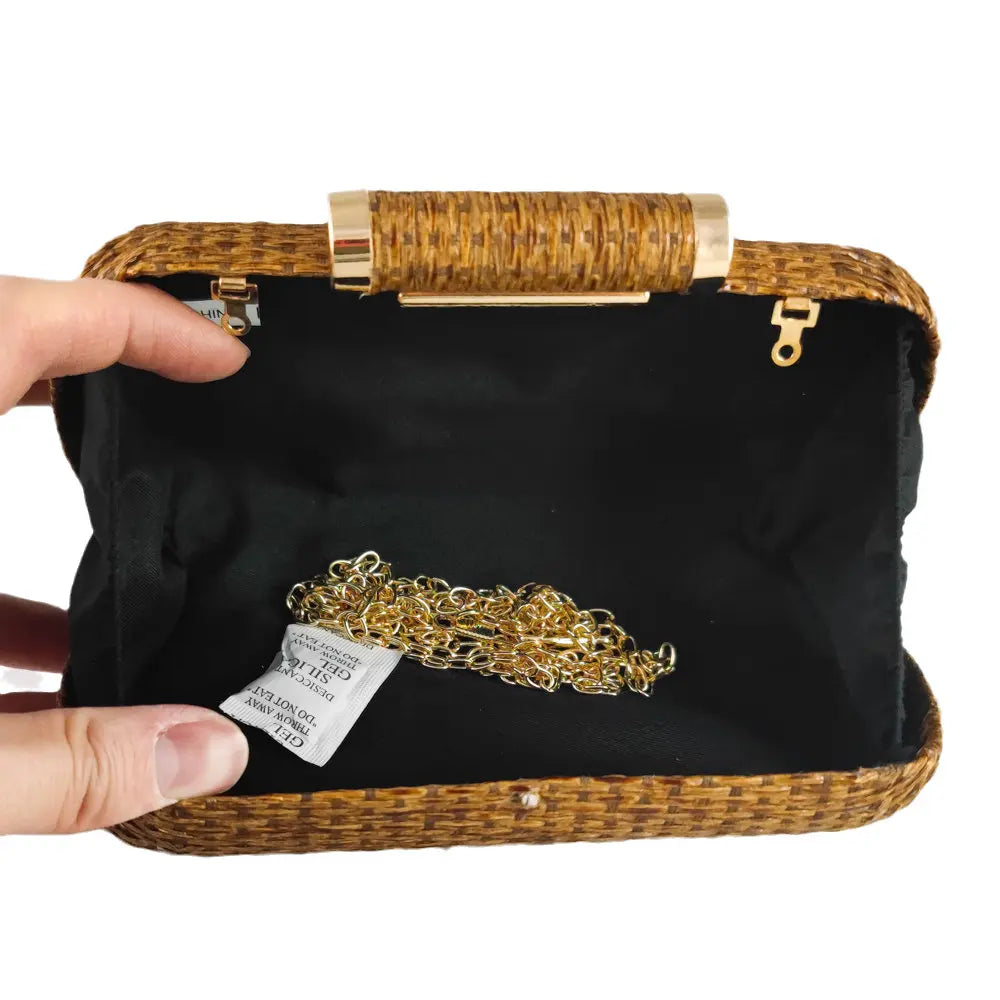 Boutique De FGG Straw Women Metal Clutches Chain Shoulder and Crossbody Bags Ladies Party Cockatail Evening Beach Clutch Purse