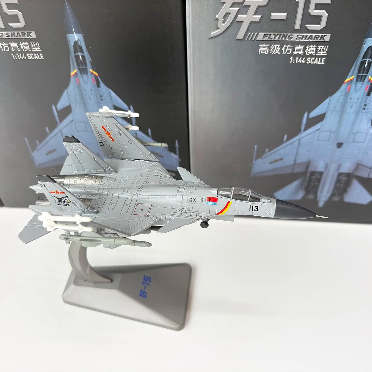 Diecast 1: 144 Scale J-15 Shipborne Fighter J15 Alloy Finished Aircraft Simulation Model Static Decoration Collection Gift