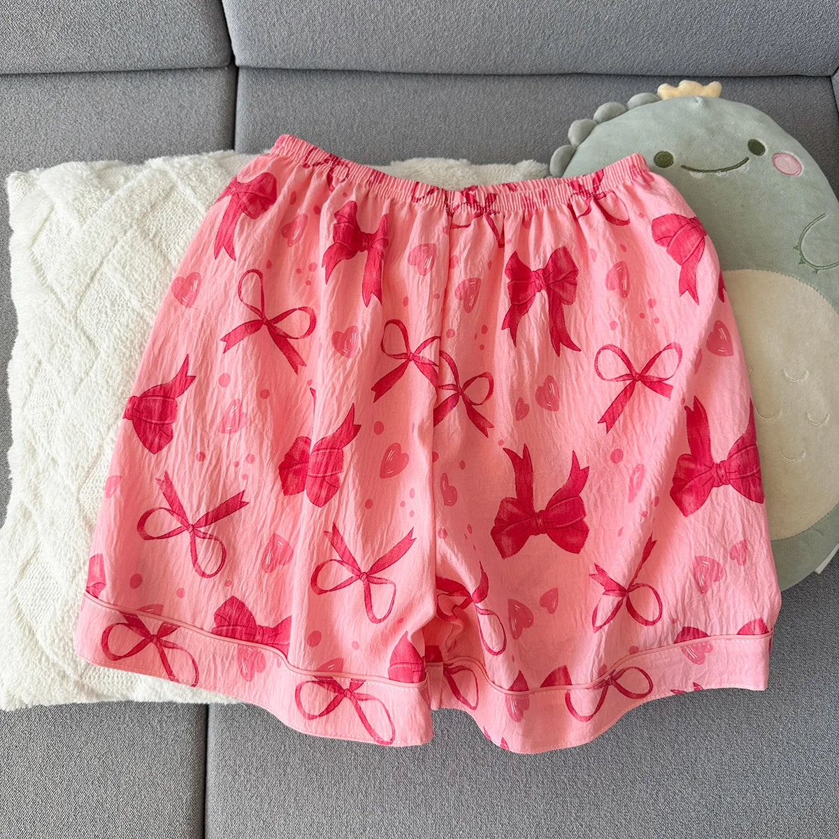 Women's Summer Pajamas, Thin Style with Bow Pattern, Short-Sleeved Shorts, Sweet and Cute, Can Be Worn Outside in Summer, Two-Piece Home Wear Set