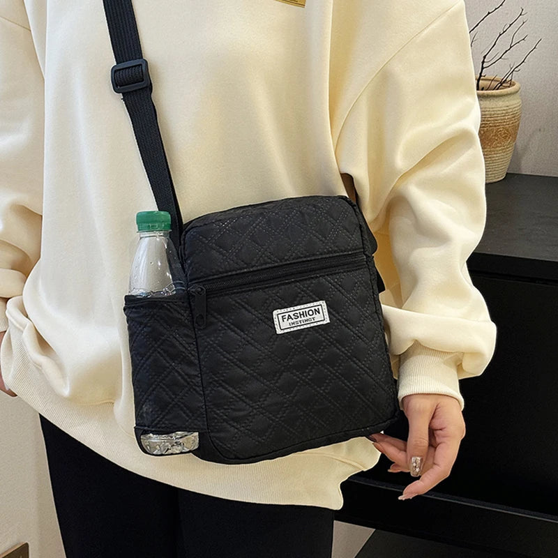Both Men and Women Can Carry It, with a Large Capacity Bag That Can Hold Water Bottles It Is Lightweight and Simple, Suitable for