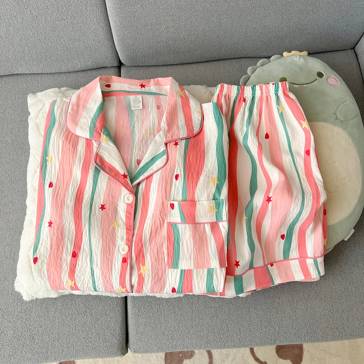 Women's Summer Pajamas, Thin Striped Pattern Short-Sleeved Shorts, Sweet and Cute, Can Be Worn Outside in Summer, Two-Piece Home Wear Set