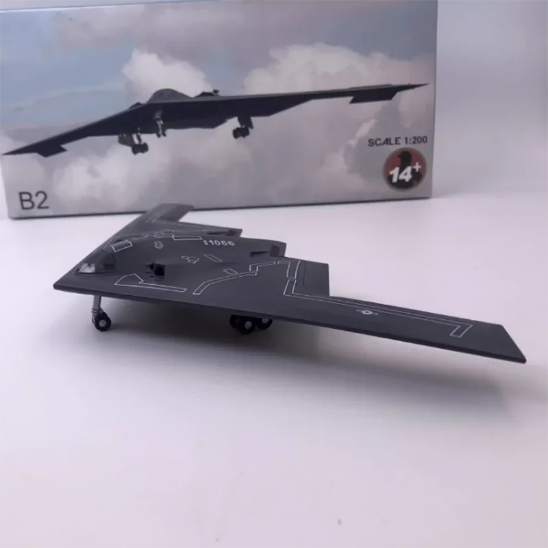 10.5cm Airplane Model AMER B2 Stealth Aircraft Alloy Simulation Static Aircraft Model 1066 America for Display Collections or Gi