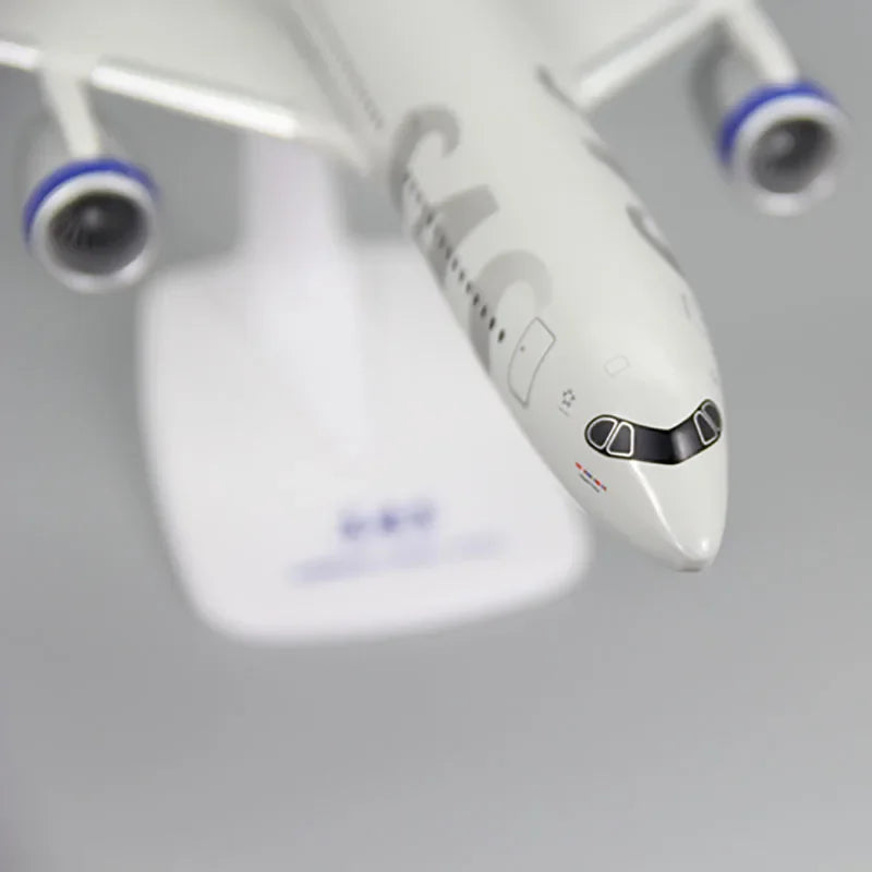 New 1/200 Scale A350-900 SAS Airline Airways Aircraft Assembly Plane With Base Model Airplanes Toy Collection Decoration Gifts