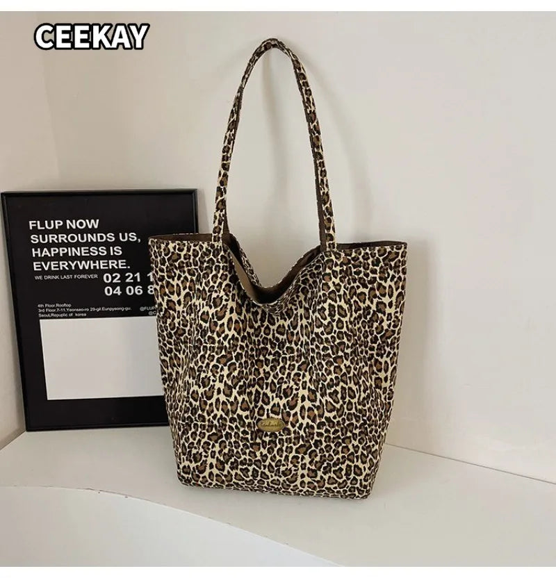 CEEKAY Women's Tote Bag Leopard Print Canvas Large Capacity Shoulder Handbag Zipper Closure Daily Casual Street Style