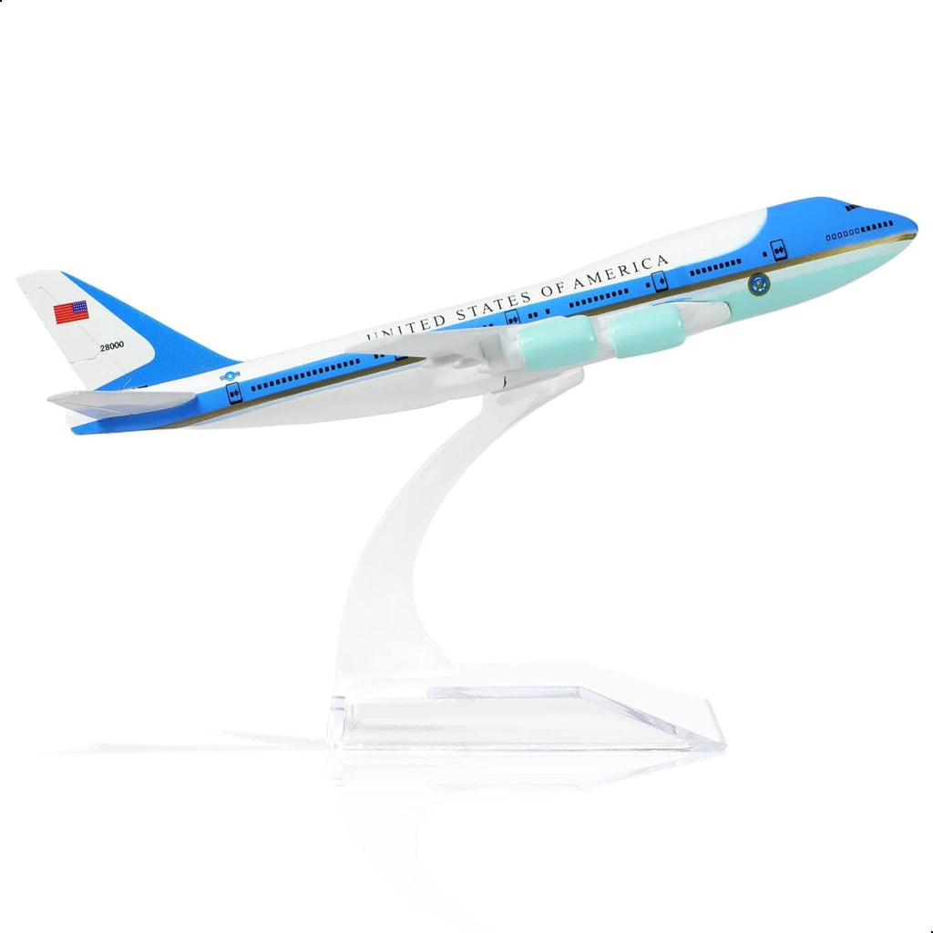 1:400 Die-cast 747 air force one Airplane Model with Stand Alloy Model airplanes Toys Children's Collection Gifts Decoration