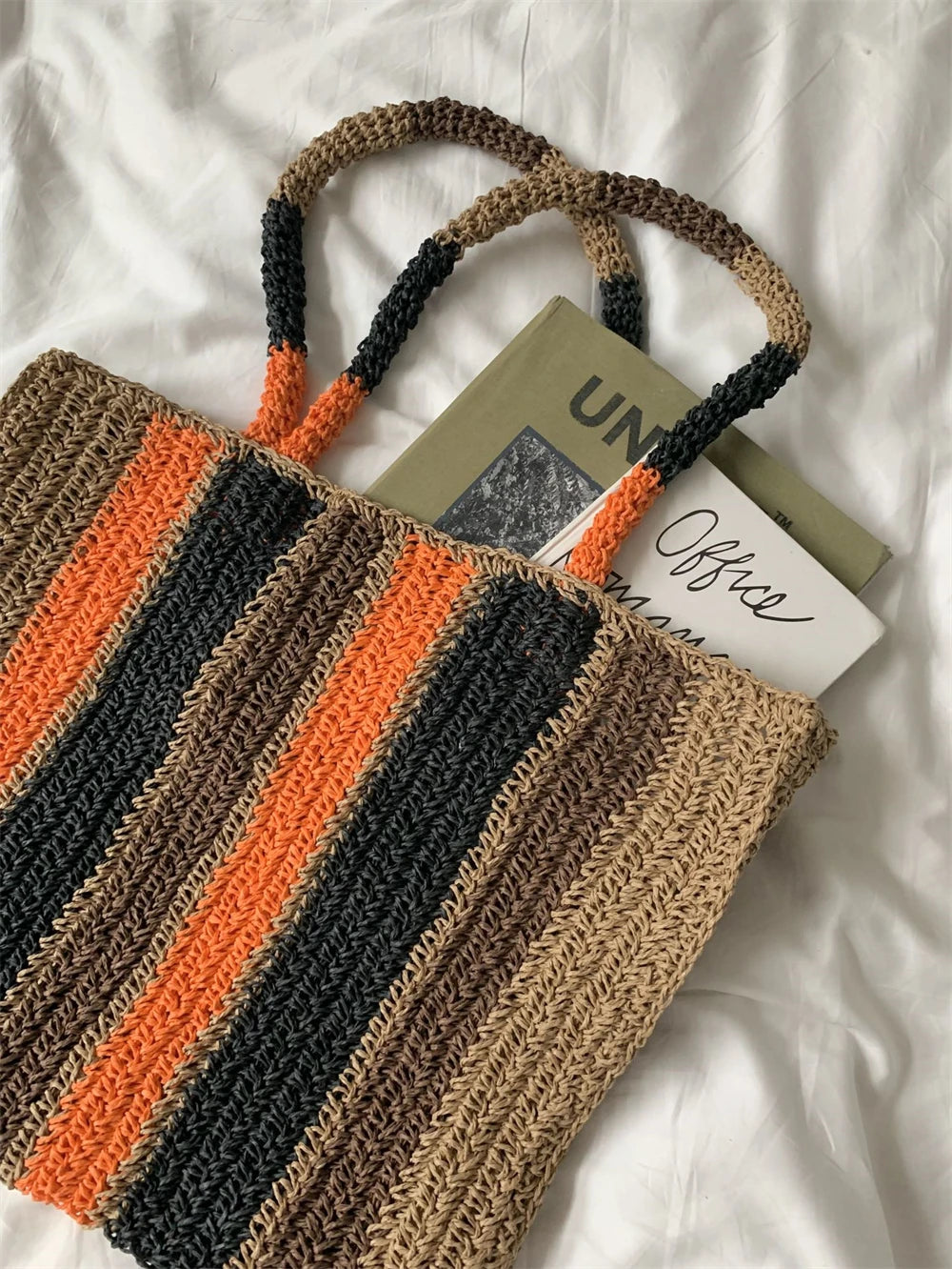 Retro Striped Weave Large Capacity Shoulder Bag Open Top Straw Basket Vacation Beach Bag for Men And Women Casual Daily Use
