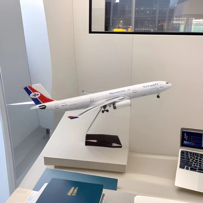 Airplane Diecast Resin 1:135 Scale Model Plane A330 Yemen International Airways Collectible Miniatures Airplane Wheel Toy Gift