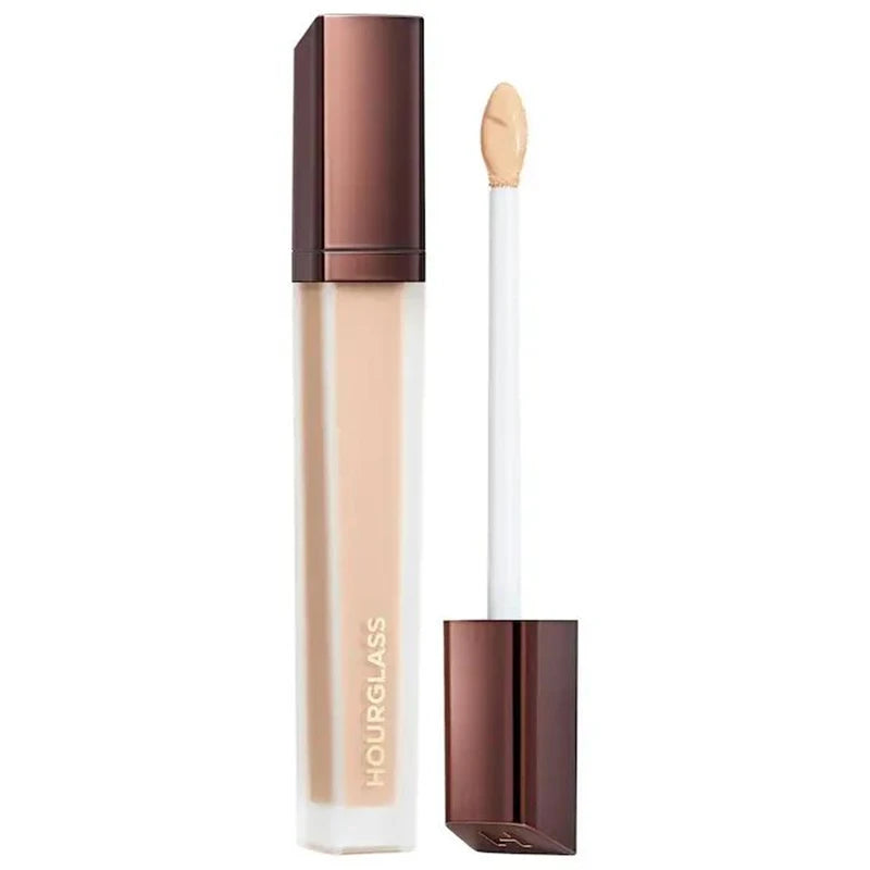 Hourglass Has Strong Fluidity Light Texture Concealer Effect Which Can Last for A Long Time To Create A Natural Female Makeup