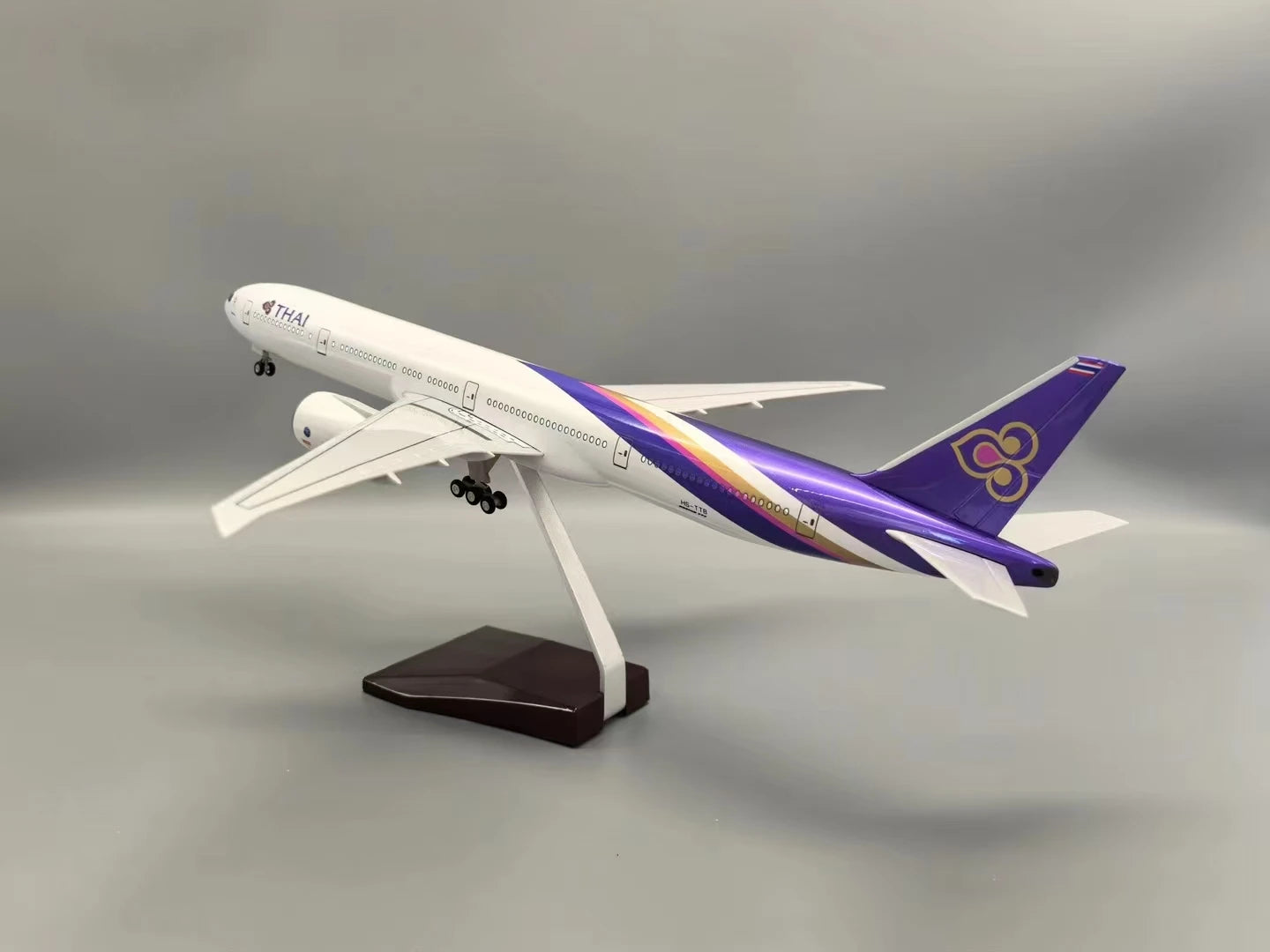 B777 Thai Airlines 47CM Diecast Resin Airplane Model with Stand Toys Model Plane 777 Display Collectible Model Kit for Gifts