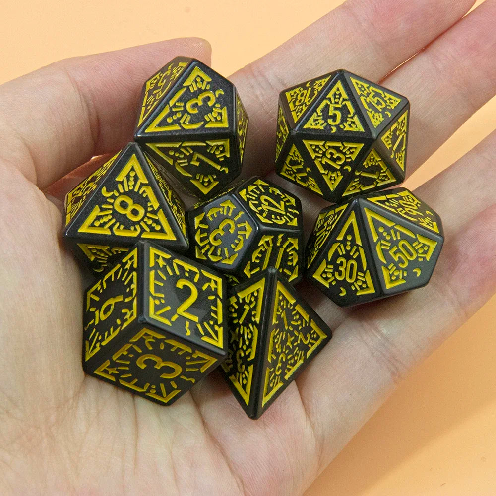 DND Polyhedral Dice Set 7pcs D4-D20, Amazing Engraved Games Dices for Souvenirst Entertainment RPG Board Game