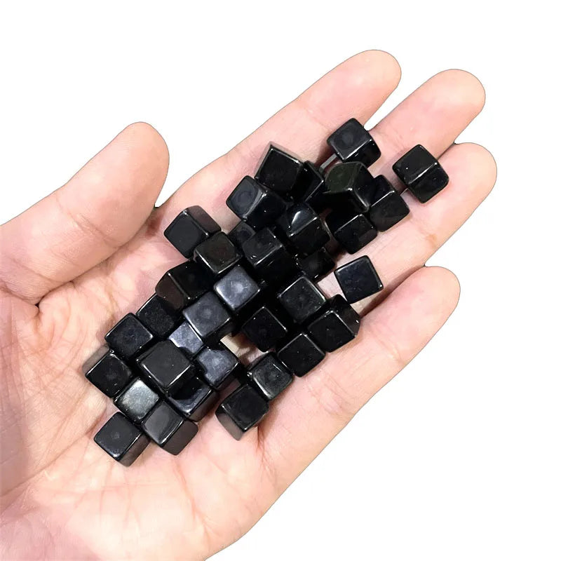 100pcs Crystal Dice 8mm – Transparent Cube Chess Tokens Board Game Pieces / 100 dés cristal 8mm – Jetons transparents jeux de société
